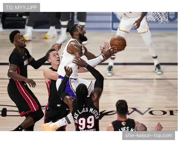 解析篮球回场规则差异，详解国际篮联与NBA不同
